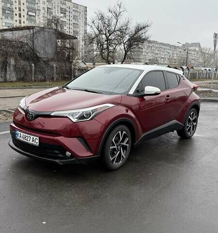 Красный Тойота C-HR, объемом двигателя 2 л и пробегом 60 тыс. км за 18500 $, фото 1 на Automoto.ua