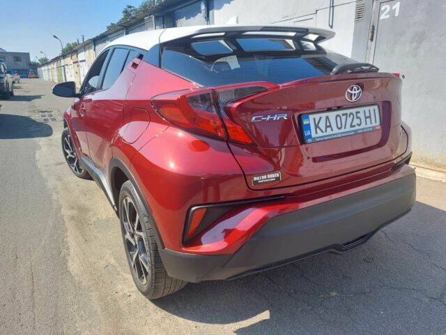 Тойота C-HR 2018 у Києві на Automoto.ua Червоний Тойота C-HR, об'ємом двигуна 2 л та пробігом 77 тис. км за 19900 $, фото 1 на Automoto.ua