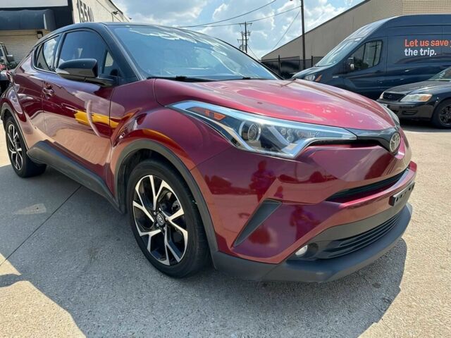 Красный Тойота C-HR, объемом двигателя 2 л и пробегом 59 тыс. км за 7800 $, фото 1 на Automoto.ua