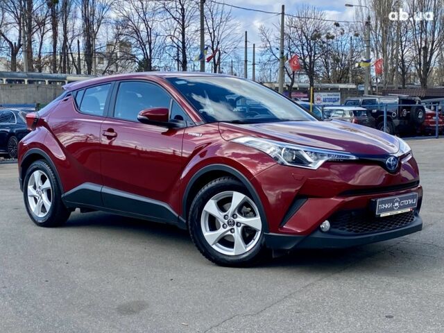 Красный Тойота C-HR, объемом двигателя 1.8 л и пробегом 45 тыс. км за 23900 $, фото 1 на Automoto.ua