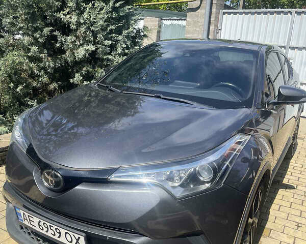 Тойота C-HR, объемом двигателя 1.99 л и пробегом 160 тыс. км за 15500 $, фото 1 на Automoto.ua