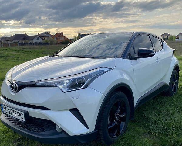 Тойота C-HR, объемом двигателя 2 л и пробегом 35 тыс. км за 23300 $, фото 1 на Automoto.ua