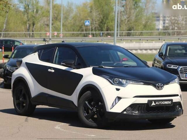 Тойота C-HR, объемом двигателя 2 л и пробегом 88 тыс. км за 24500 $, фото 1 на Automoto.ua