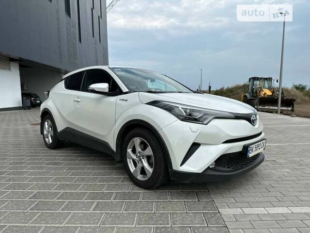 Тойота C-HR, объемом двигателя 1.8 л и пробегом 108 тыс. км за 25550 $, фото 1 на Automoto.ua