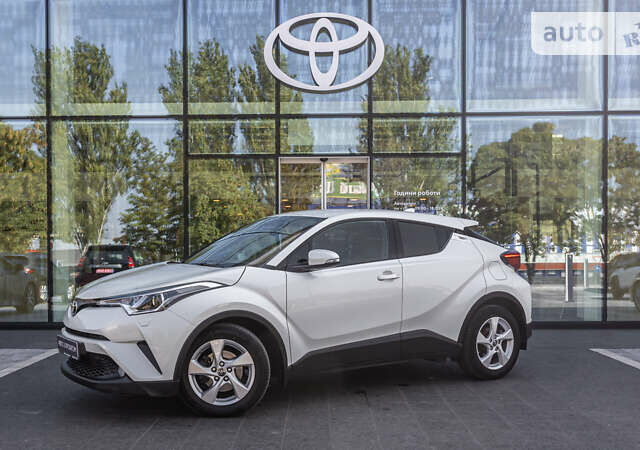 Тойота C-HR, об'ємом двигуна 1.2 л та пробігом 113 тис. км за 22722 $, фото 1 на Automoto.ua