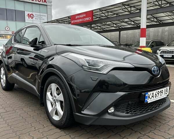 Тойота C-HR, об'ємом двигуна 1.8 л та пробігом 97 тис. км за 25500 $, фото 1 на Automoto.ua