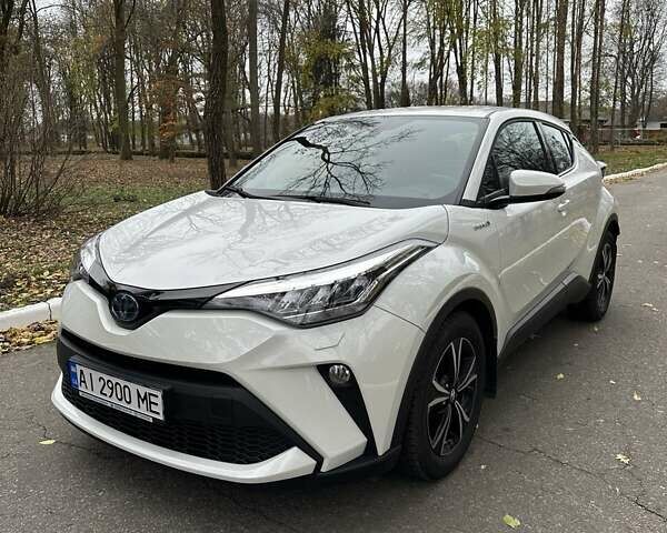 Тойота C-HR, объемом двигателя 1.8 л и пробегом 28 тыс. км за 31500 $, фото 1 на Automoto.ua