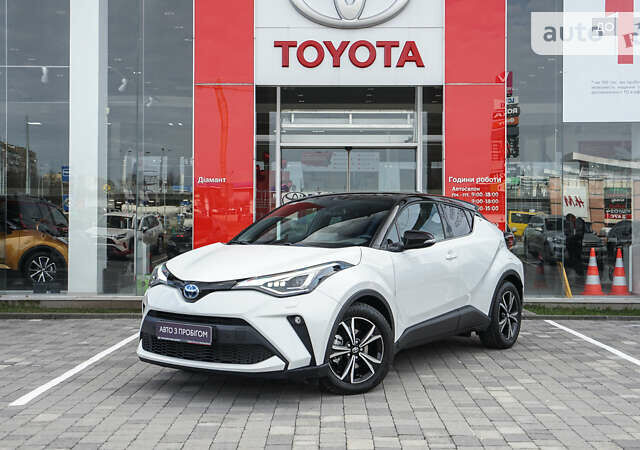 Тойота C-HR, об'ємом двигуна 1.99 л та пробігом 4 тис. км за 37139 $, фото 1 на Automoto.ua