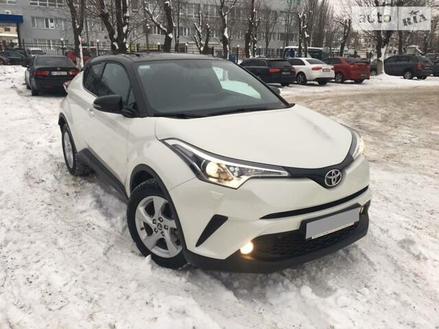 Тойота C-HR, об'ємом двигуна 2 л та пробігом 14 тис. км за 26800 $, фото 1 на Automoto.ua