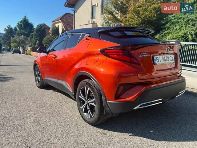 Жовтий Тойота C-HR, об'ємом двигуна 1.99 л та пробігом 82 тис. км за 26500 $, фото 1 на Automoto.ua