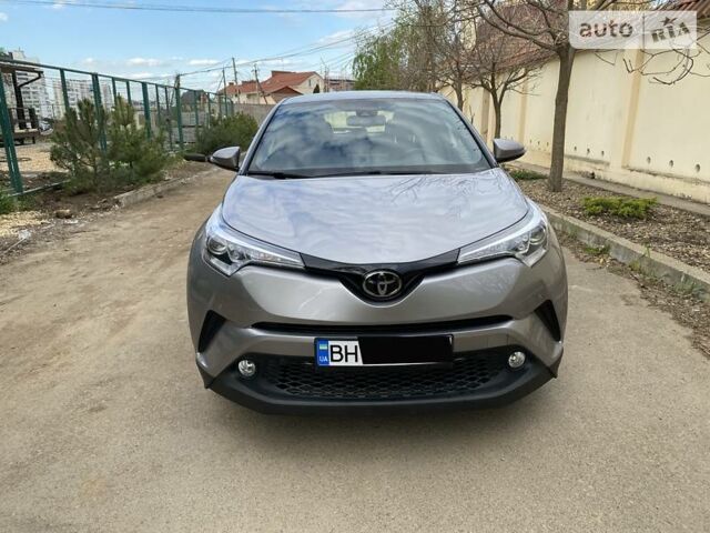 Серый Тойота C-HR, объемом двигателя 2 л и пробегом 24 тыс. км за 20958 $, фото 1 на Automoto.ua