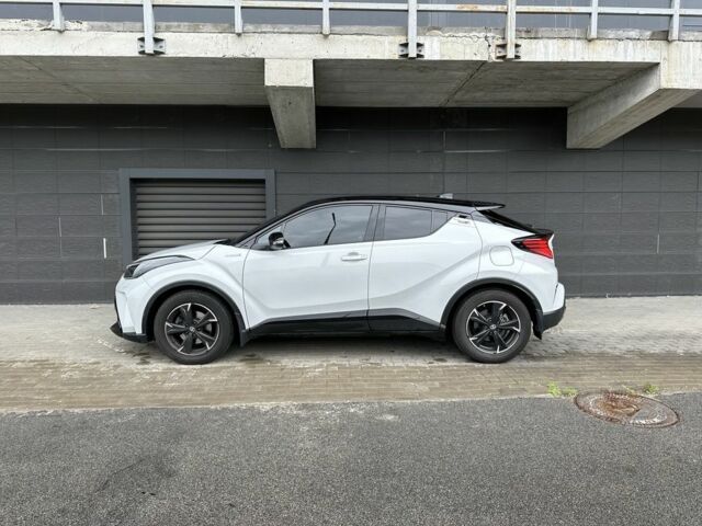 Сірий Тойота C-HR, об'ємом двигуна 2 л та пробігом 88 тис. км за 27900 $, фото 1 на Automoto.ua