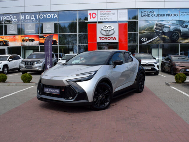 Серый Тойота C-HR, объемом двигателя 2 л и пробегом 745 тыс. км за 42800 $, фото 1 на Automoto.ua