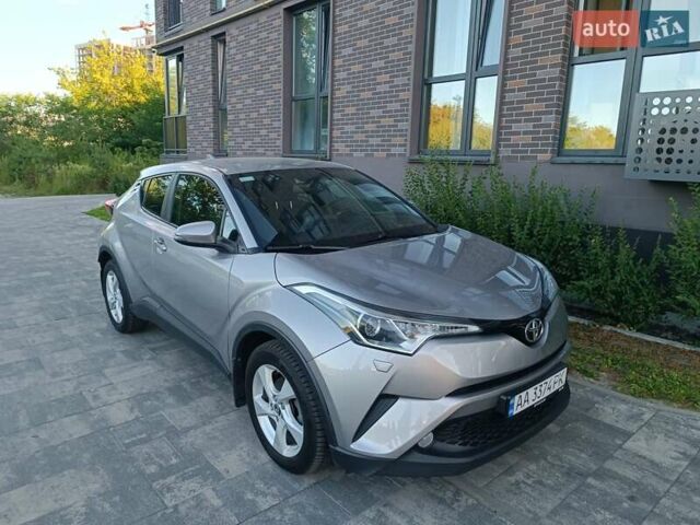 Тойота C-HR 2016 у Львові на Automoto.ua Сірий Тойота C-HR, об'ємом двигуна 1.2 л та пробігом 96 тис. км за 17500 $, фото 1 на Automoto.ua
