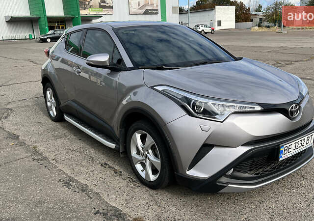 Серый Тойота C-HR, объемом двигателя 1.2 л и пробегом 133 тыс. км за 21000 $, фото 1 на Automoto.ua