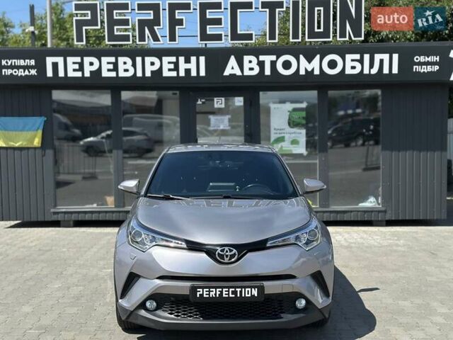 Серый Тойота C-HR, объемом двигателя 1.2 л и пробегом 172 тыс. км за 18000 $, фото 1 на Automoto.ua