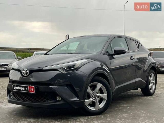 Серый Тойота C-HR, объемом двигателя 1.2 л и пробегом 108 тыс. км за 19290 $, фото 1 на Automoto.ua