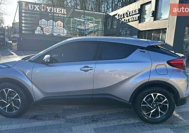 Сірий Тойота C-HR, об'ємом двигуна 1.99 л та пробігом 207 тис. км за 19500 $, фото 1 на Automoto.ua