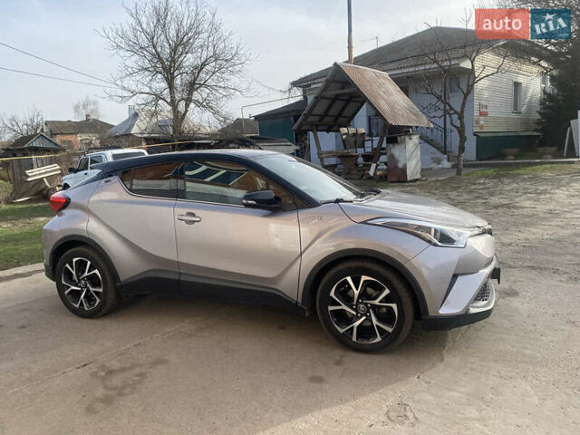 Сірий Тойота C-HR, об'ємом двигуна 1.8 л та пробігом 112 тис. км за 22500 $, фото 1 на Automoto.ua