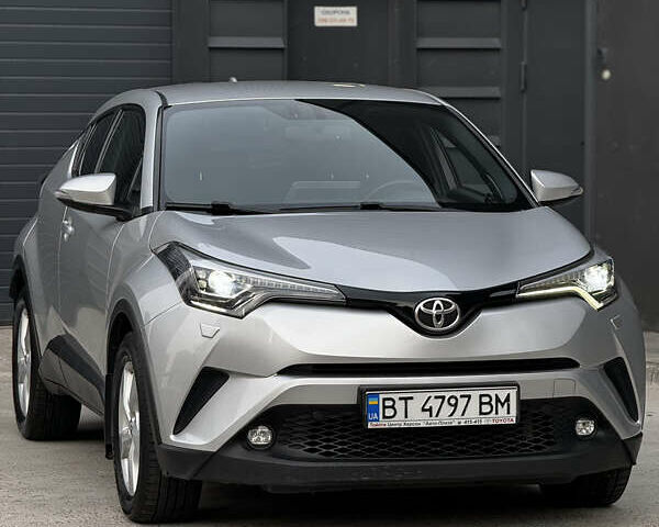 Сірий Тойота C-HR, об'ємом двигуна 1.2 л та пробігом 88 тис. км за 20800 $, фото 1 на Automoto.ua