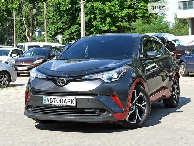 Серый Тойота C-HR, объемом двигателя 1.99 л и пробегом 93 тыс. км за 21300 $, фото 1 на Automoto.ua