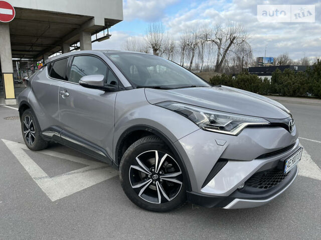 Серый Тойота C-HR, объемом двигателя 1.2 л и пробегом 34 тыс. км за 23000 $, фото 1 на Automoto.ua