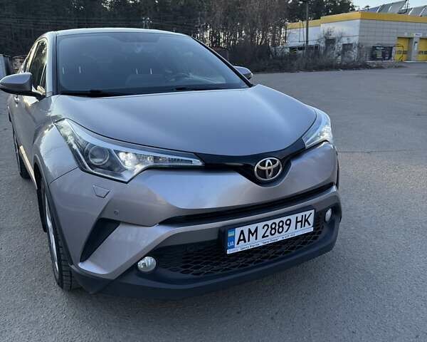 Серый Тойота C-HR, объемом двигателя 1.2 л и пробегом 117 тыс. км за 16500 $, фото 1 на Automoto.ua