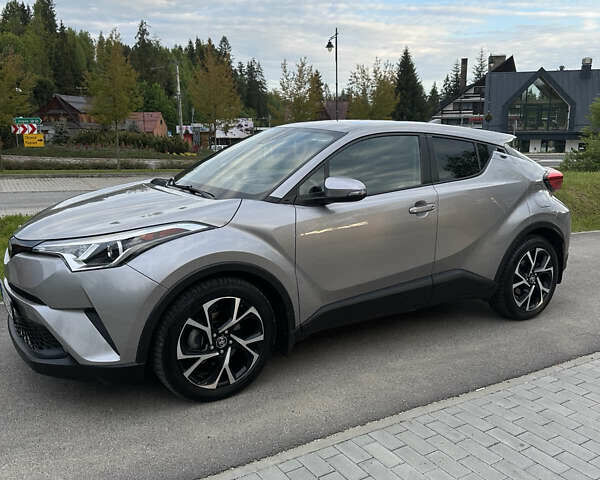 Сірий Тойота C-HR, об'ємом двигуна 1.99 л та пробігом 167 тис. км за 18000 $, фото 1 на Automoto.ua