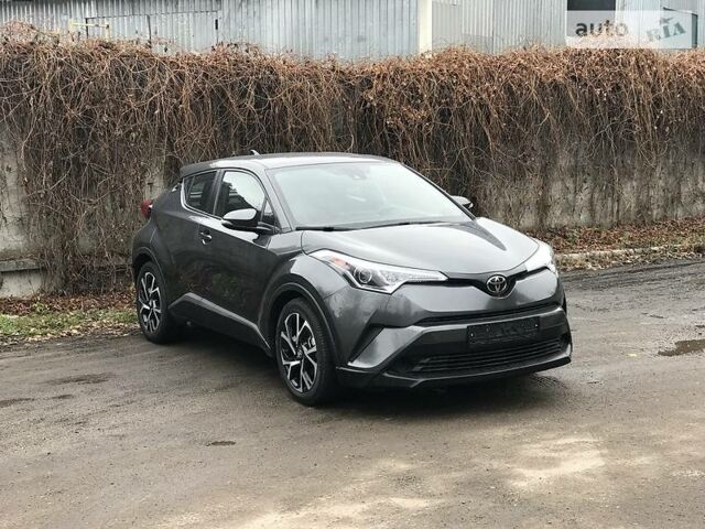 Серый Тойота C-HR, объемом двигателя 2 л и пробегом 30 тыс. км за 20500 $, фото 1 на Automoto.ua