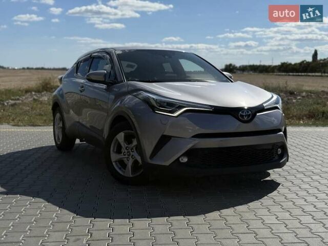 Сірий Тойота C-HR, об'ємом двигуна 1.8 л та пробігом 50 тис. км за 23500 $, фото 1 на Automoto.ua
