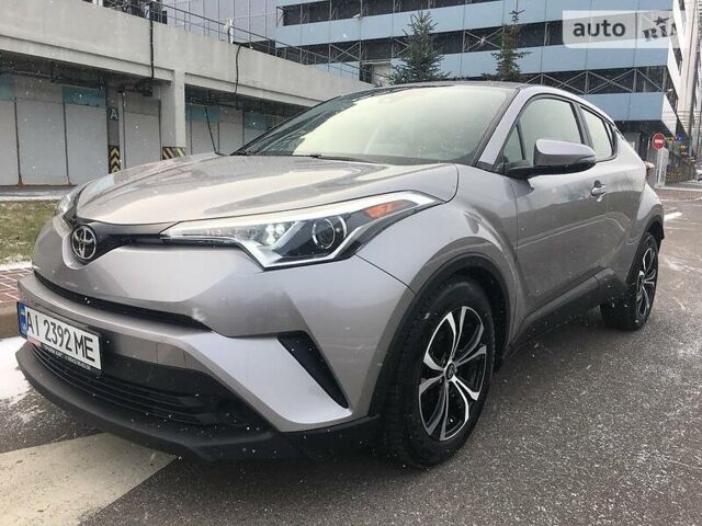 Серый Тойота C-HR, объемом двигателя 2 л и пробегом 43 тыс. км за 22100 $, фото 1 на Automoto.ua