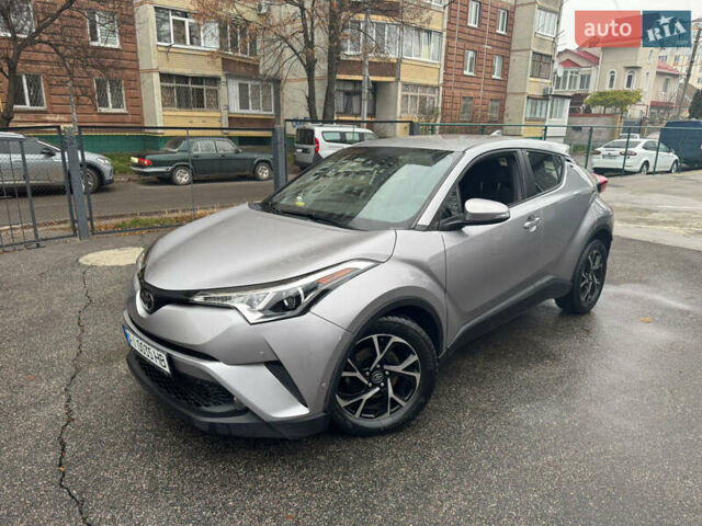 Серый Тойота C-HR, объемом двигателя 1.99 л и пробегом 80 тыс. км за 20500 $, фото 1 на Automoto.ua