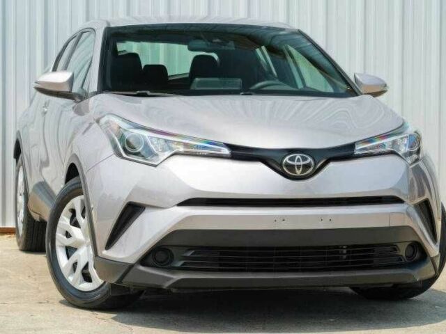 Серый Тойота C-HR, объемом двигателя 2 л и пробегом 45 тыс. км за 8400 $, фото 1 на Automoto.ua