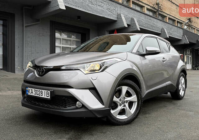 Сірий Тойота C-HR, об'ємом двигуна 1.2 л та пробігом 42 тис. км за 23000 $, фото 1 на Automoto.ua