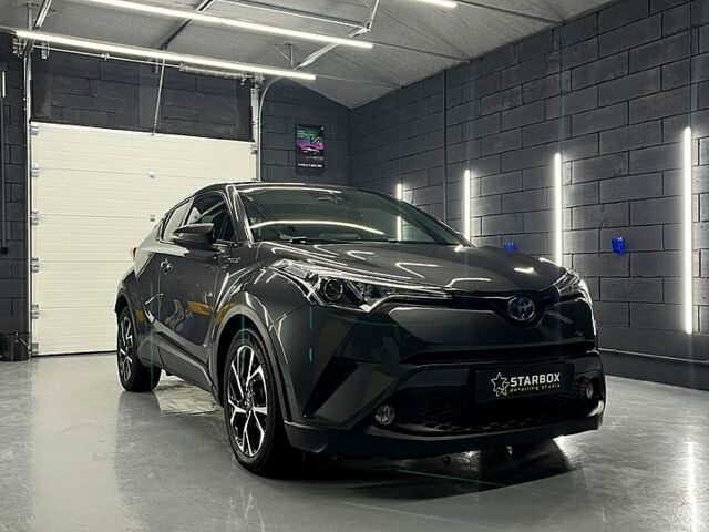Серый Тойота C-HR, объемом двигателя 1.8 л и пробегом 16 тыс. км за 28000 $, фото 1 на Automoto.ua