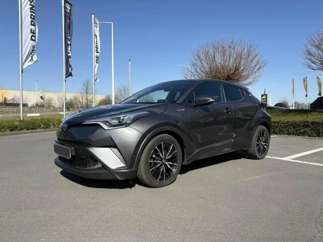 Серый Тойота C-HR, объемом двигателя 1.8 л и пробегом 64 тыс. км за 13600 $, фото 1 на Automoto.ua