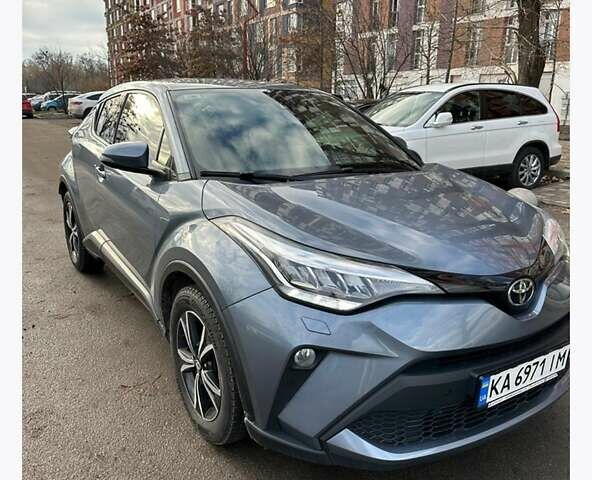 Серый Тойота C-HR, объемом двигателя 1.2 л и пробегом 79 тыс. км за 23500 $, фото 1 на Automoto.ua