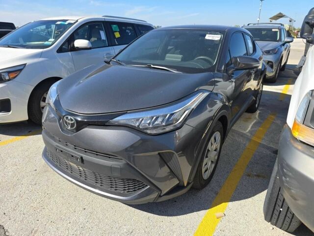 Серый Тойота C-HR, объемом двигателя 2 л и пробегом 32 тыс. км за 5300 $, фото 1 на Automoto.ua