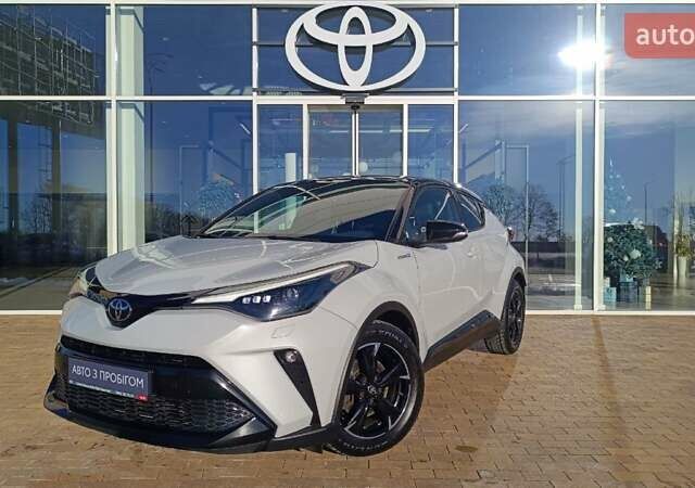 Сірий Тойота C-HR, об'ємом двигуна 1.99 л та пробігом 85 тис. км за 29020 $, фото 1 на Automoto.ua