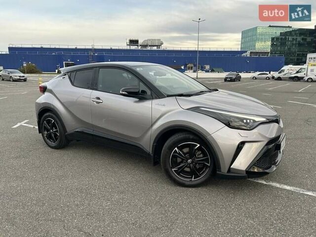 Серый Тойота C-HR, объемом двигателя 2 л и пробегом 18 тыс. км за 30900 $, фото 1 на Automoto.ua