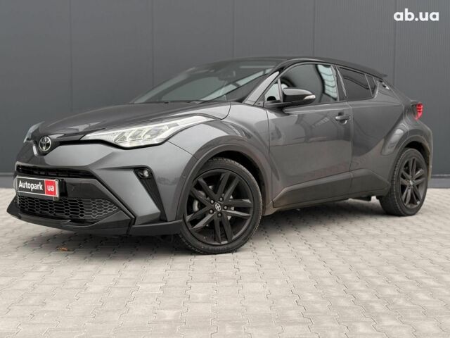 Серый Тойота C-HR, объемом двигателя 1.8 л и пробегом 28 тыс. км за 25490 $, фото 1 на Automoto.ua