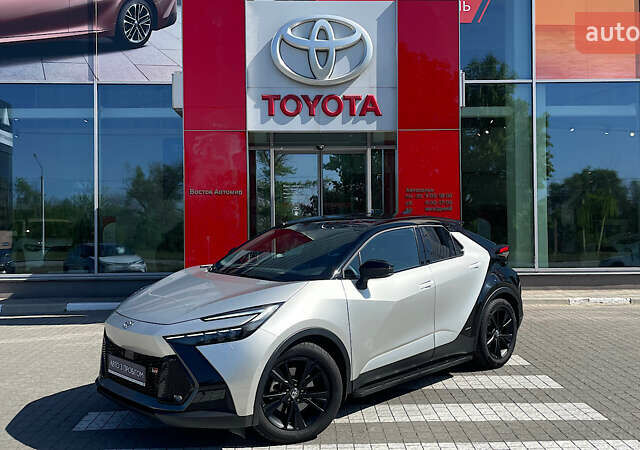 Сірий Тойота C-HR, об'ємом двигуна 1.99 л та пробігом 1 тис. км за 40943 $, фото 1 на Automoto.ua