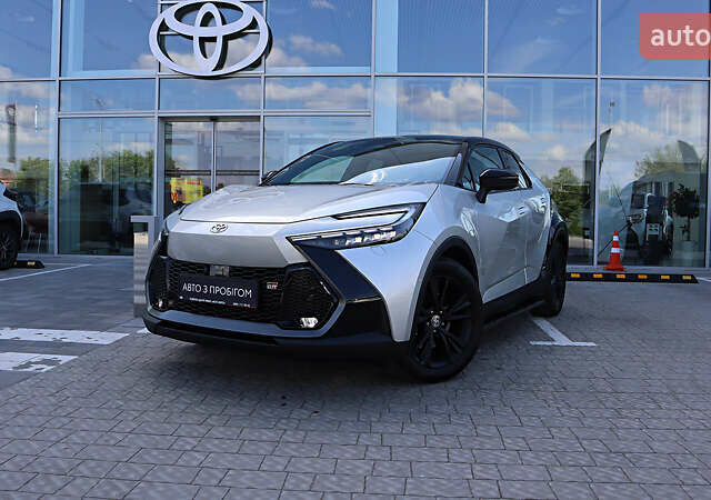 Сірий Тойота C-HR, об'ємом двигуна 1.99 л та пробігом 4 тис. км за 42000 $, фото 1 на Automoto.ua