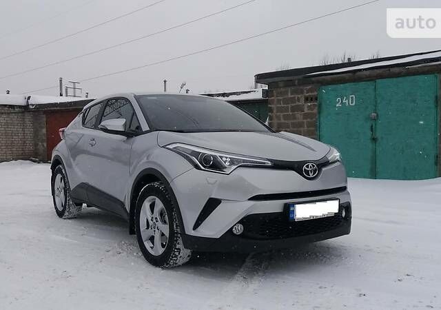 Сірий Тойота C-HR, об'ємом двигуна 1.2 л та пробігом 5 тис. км за 25800 $, фото 1 на Automoto.ua