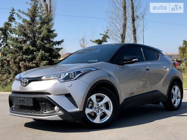 Сірий Тойота C-HR, об'ємом двигуна 1.2 л та пробігом 15 тис. км за 27750 $, фото 1 на Automoto.ua