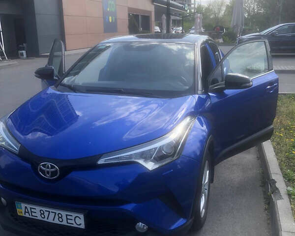 Синій Тойота C-HR, об'ємом двигуна 1.2 л та пробігом 89 тис. км за 19900 $, фото 1 на Automoto.ua