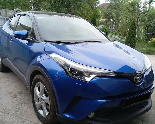 Синий Тойота C-HR, объемом двигателя 1.2 л и пробегом 110 тыс. км за 15300 $, фото 1 на Automoto.ua