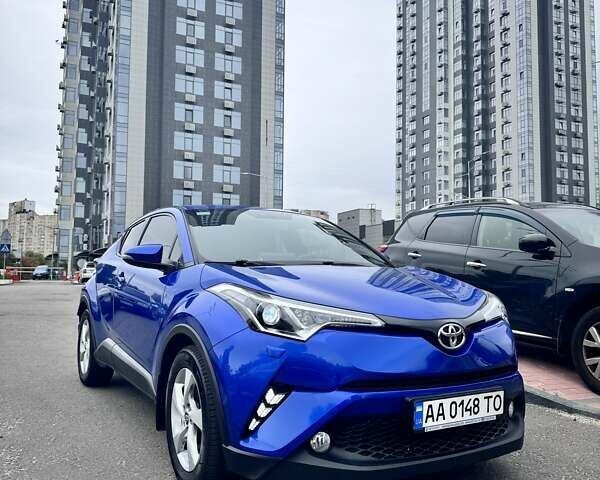 Синий Тойота C-HR, объемом двигателя 1.2 л и пробегом 58 тыс. км за 18700 $, фото 1 на Automoto.ua