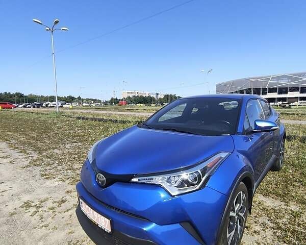 Синий Тойота C-HR, объемом двигателя 2 л и пробегом 150 тыс. км за 16600 $, фото 1 на Automoto.ua