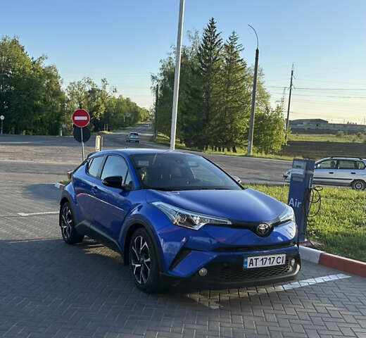 Тойота C-HR 2018 у Коломые на Automoto.ua Синій Тойота C-HR, об'ємом двигуна 1.99 л та пробігом 56 тис. км за 16300 $, фото 1 на Automoto.ua